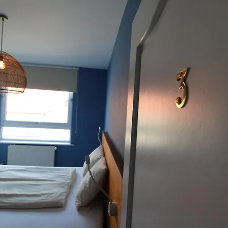 Aurelune Escapes, Holiday home